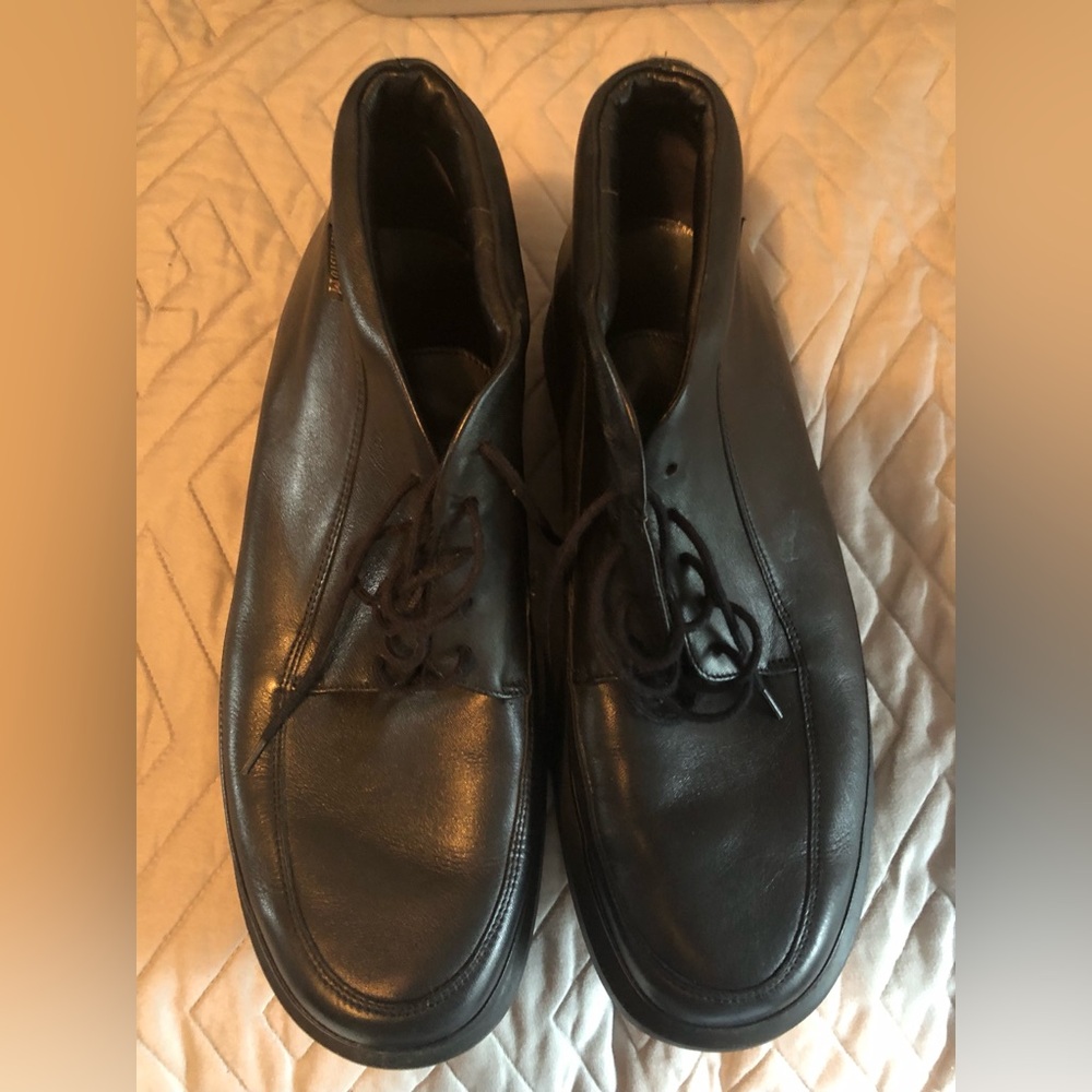 Mephisto chukka boots